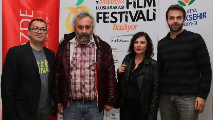 Bu filmi Onur Ünlü filmi olduğu için de kabul ettim.