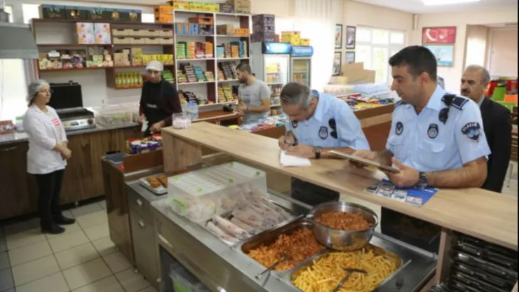 ZABITA EKİPLERİ OKUL KANTİNLERİNİ DENETLEDİ
