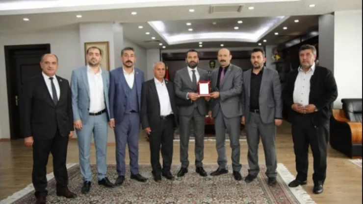 MUHTARLARDAN BAŞKAN ŞERİFOĞULLARI'NA TEŞEKKÜR ZİYARETİ