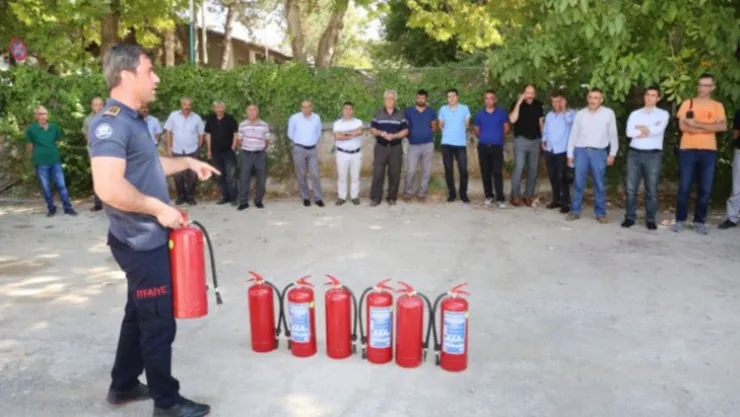 İtfaiyeden DSİ Personeline Yangın Tatbikatı