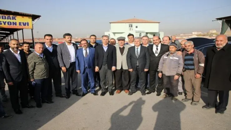 Başkan Yanılmaz Sebze Hali Esnafıyla Buluştu