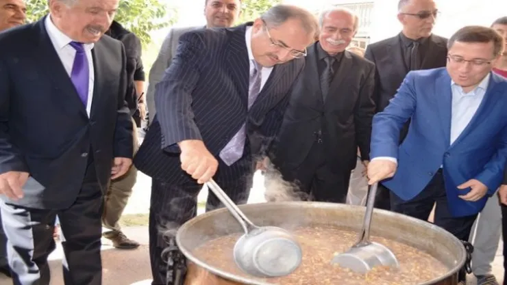 Vali Kaban, Dede'de Aynı Duayı Ediyor, Müftüde Aynı Duayı Ediyor