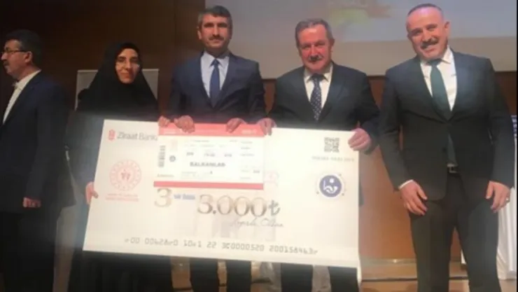 ÖĞRENCİMİZ FATMA CEREN TÜRKİYE ÜÇÜNCÜSÜ