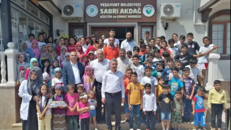 Başkan Çınar, Başarılı Öğrencileri Portatif Havuz'la Ödüllendirdi