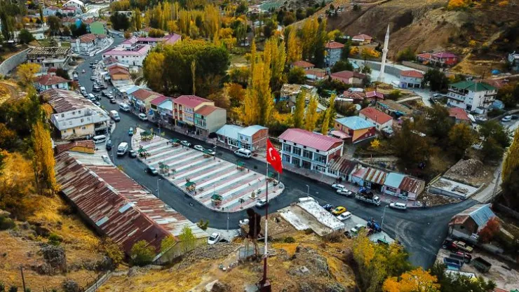 Başkan Çakır, Kuluncak'ta incelemelerde bulundu