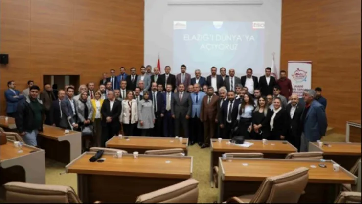 Vali Kaldırım Dernek ve Oda Başkanlarını Dinledi