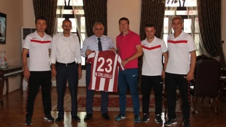 Elazığspor Heyeti Vali Murat Zorluoğlu'nu Ziyaret Etti