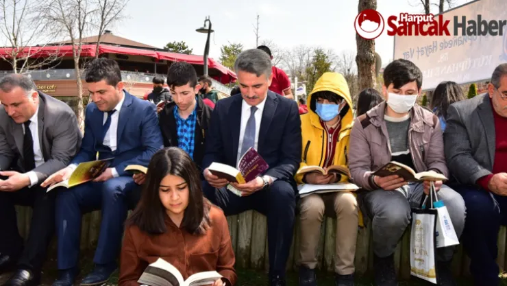 Farkındalık için 30 dakika kitap okudular