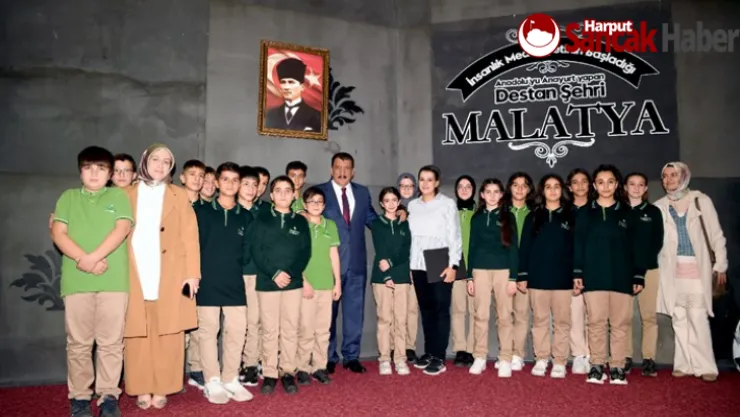 Gürkan: Peygamberimize Övgü, Allah'a Yapılan Övgüdür