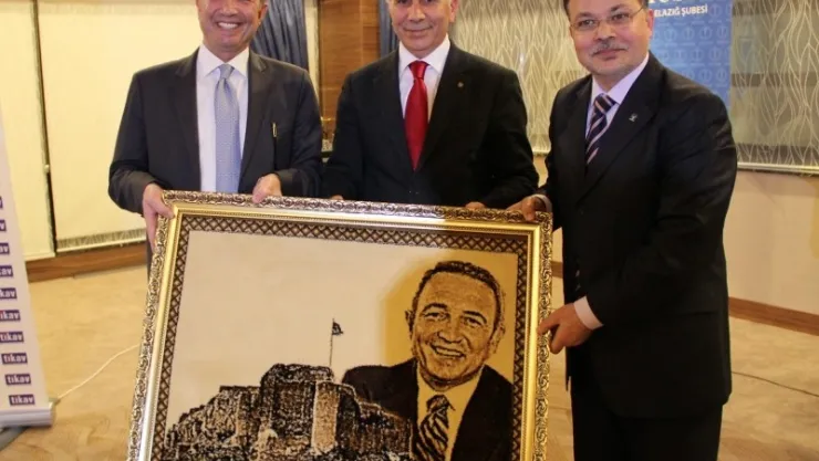 Hamdi Akın'ın Katılımıyla MÜSİAD'dan 'Tecrübe Paylaşım' Toplantısı