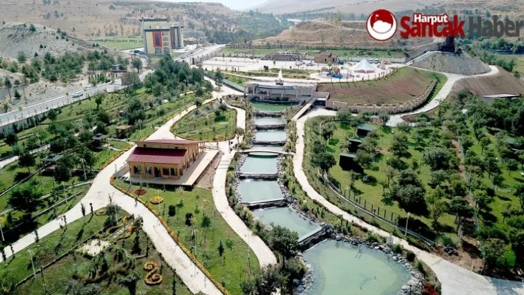 Hayvanat Bahçesi Kapılarını Ziyaretçilerine Açıyor