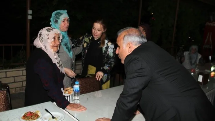 Huzurevi Sakinleriyle İftar