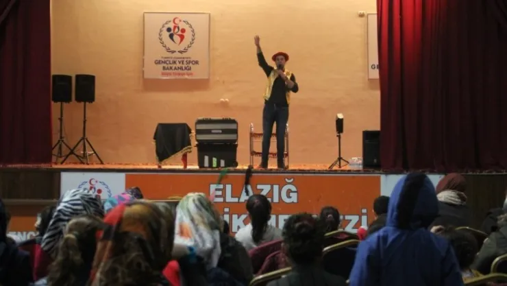 İHH Yaraları Sarmak İçin Çalışmaya Devam Ediyor