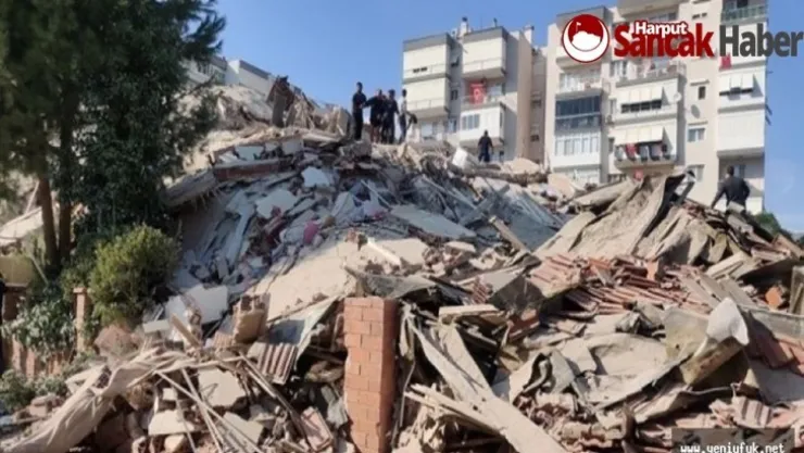 İzmir'de 6,6 Büyüklüğünde Deprem