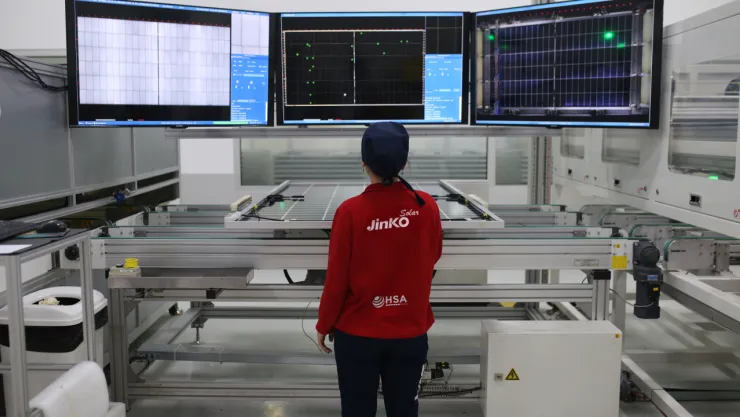 Jinko Solar, HSA Enerji İş Birliğiyle Türkiye'de Yerli Üretime Başladı