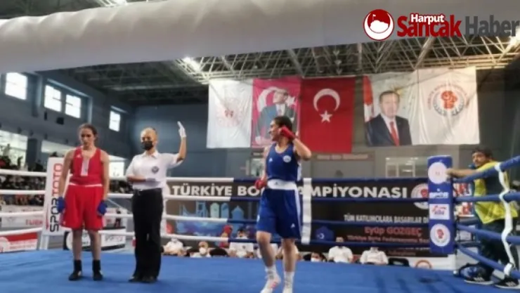 Kadın Boksörlerimiz Çeyrek Finalde