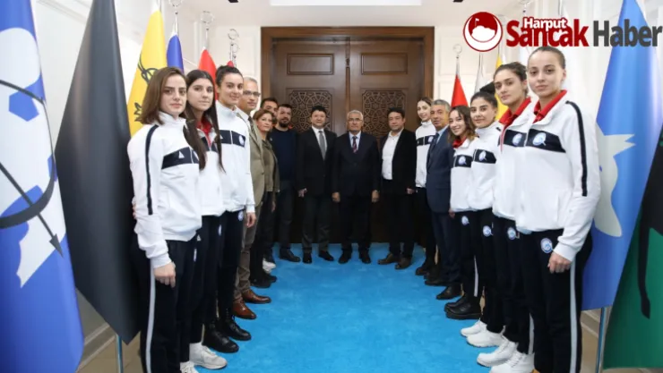 Kadın Voleybolculardan Başkan Güder'e Şampiyonluk Sözü