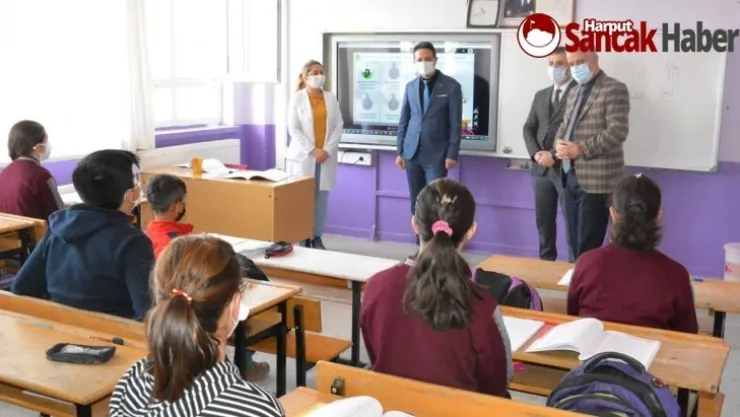 Kanbay Öğrencileri Evlerinde Ziyaret Ederek, Tablet Dağıttı