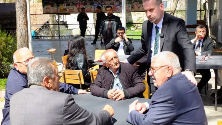 Karademir: 'Yeşilyurt'un Kalbi Olan Bu Bölge 25 Aydır Kaderine Terk Edildi'