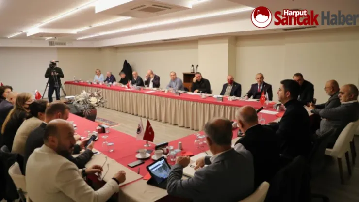 KARTAL'IN GELECEĞİNE YÖNELİK GÜNDEM MADDELERİ 2022'NİN SON MUHTARLAR TOPLANTISI'NDA ELE ALINDI
