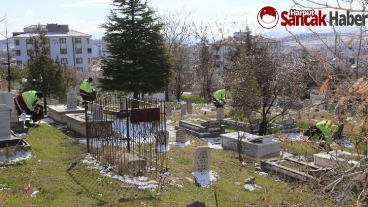 Mahalle Mezarlıklarında Kapsamlı Temizlik