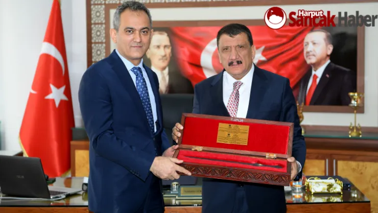 Milli Eğitim Bakanı Mahmut Özer, Malatya Büyükşehir Belediyesini Ziyaret Etti