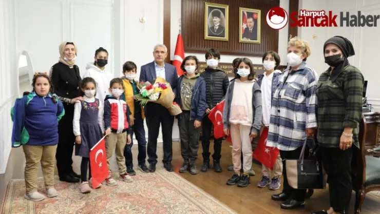 Minik Öğrencilerden Başkan Güder'e Cumhuriyet Bayramı Ziyareti