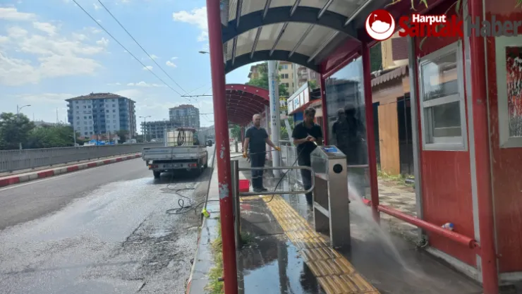 MOTAŞ Otobüs Duraklarını Yeniliyor