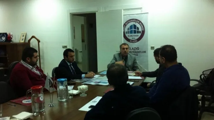 MÜTEAHHİTLERE KAZI ÇALIŞMALARI BRİFİNGİ VERİLDİ