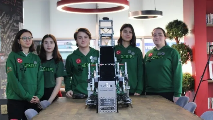 Öğrenciler robotik yarışmasında Türkiye'yi ABD'de temsil edecek