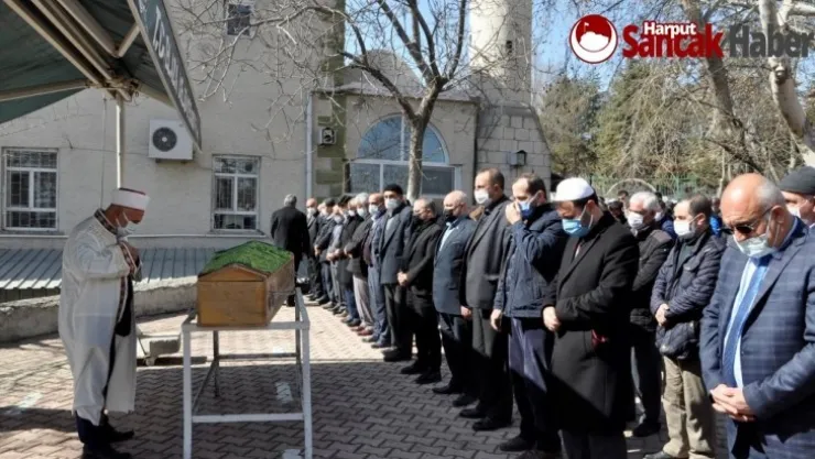 Özeren son yolculuğuna uğurlandı