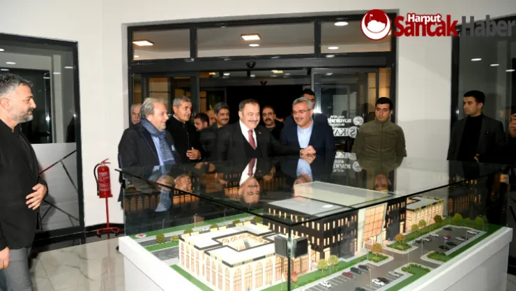 Prof. Dr. Eroğlu Dünya Kayısı Ticaret Merkezini yerinde inceledi