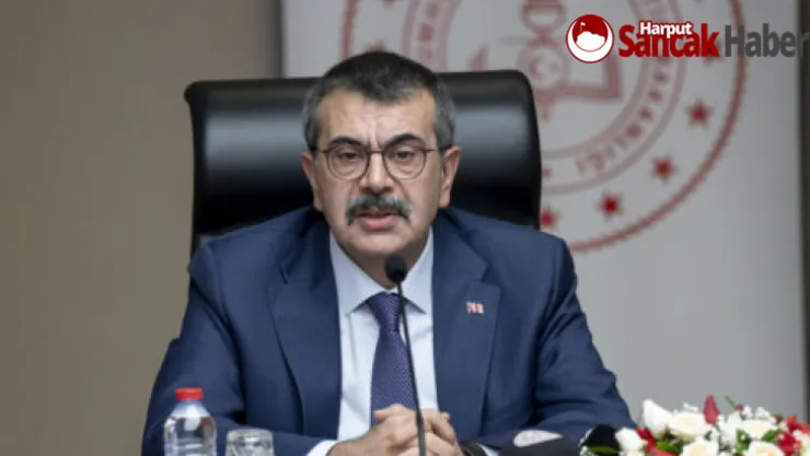 Şehitlere Saygı Duruşu