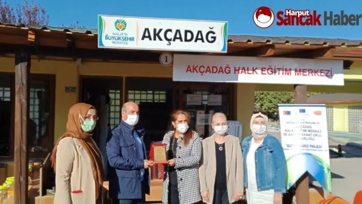 Sümerparkta açılan Akçadağ standına yoğun ilgi