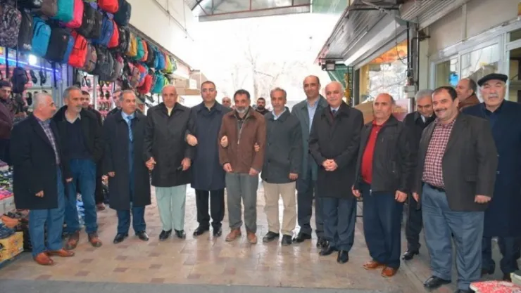 Vali TOPRAK, Esnaf Ve Zanaatkârlarımız İşlerini En İyi Şekilde Yapmaya Çalışan Saygıdeğer İnsanlarımızdır.
