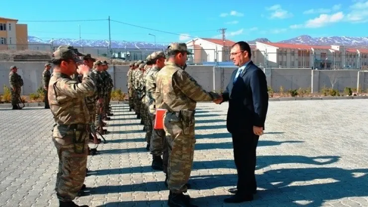 Vali Toprak Güvenlik Korucularını Denetlemeye Devam Ediyor