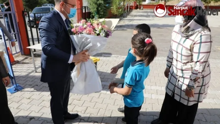 Vali Yırık, ilk Ders Zilini Çaldı