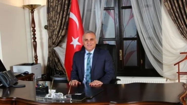 Vali Zorluoğlu'nun 17 Kasım Mesajı