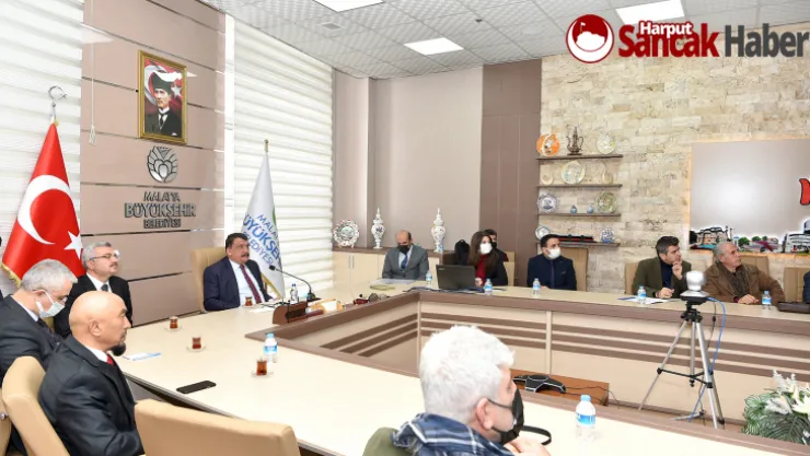 Yeni Kent Meydanı düzenlemesi ile ilgili bir sunum gerçekleştirildi