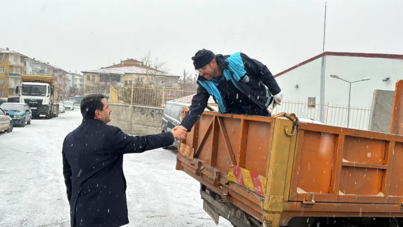 Battalgazi'de Kar Mesaisi: Başkan Taşkın Ekiplerle Birlikte Sahada