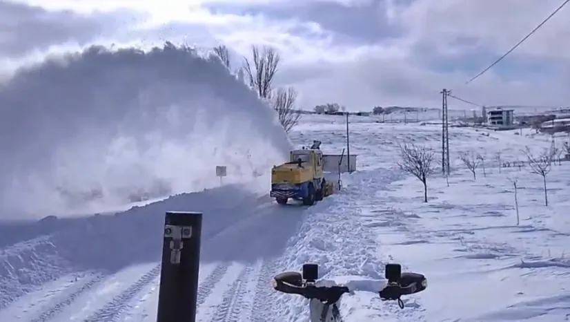 Büyükşehir Ekipleri 66 Mahallede 1527 Kilometre Yolu Ulaşıma Açtı