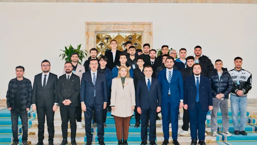 Ölmeztoprak: Sayın Cumhurbaşkanımızın Mesajları Nettir, Bayrağımıza Uzanan Kirli Eller Hesap Verecek