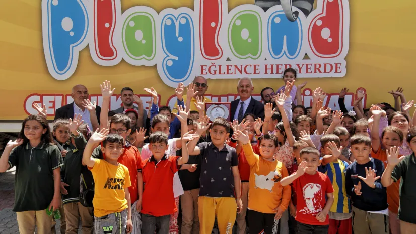 Playland Eğlence Tırı Doğanşehir'de Çocukları Sevindirdi