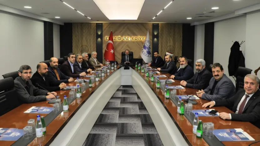 Başkan Şerifoğulları'ndan, Elazığ İle Han Yunus Arasına Gönül Köprüsü