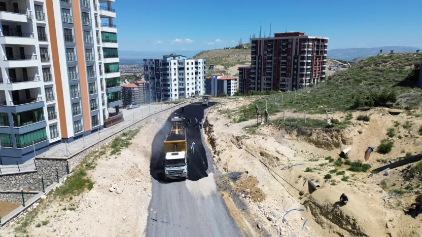 Battalgazi Belediyesi'nden Çamurlu ve Bulgurlu'ya Asfalt Hizmeti
