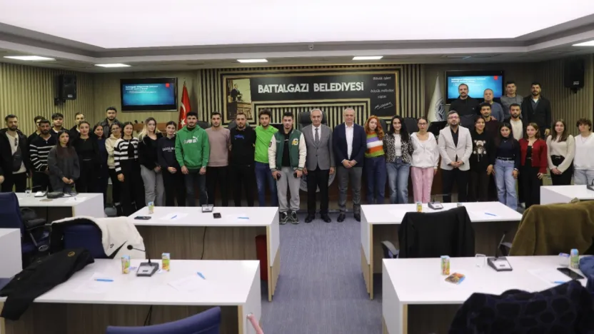 Battalgazi'de Gençlik Çalışmaları Öğrencilerle İstişare Edildi