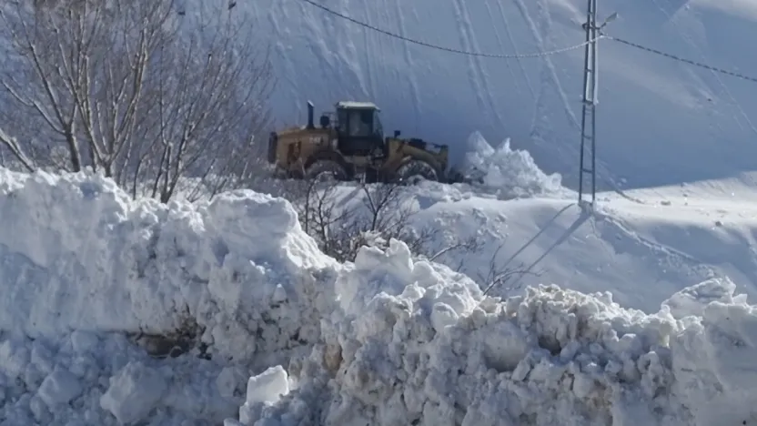Battalgazi'de Karla Mücadele Çalışmaları Devam Ediyor