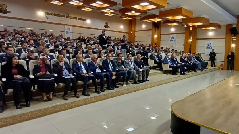 'Deprem Nedenli Göçün Kamu Kurumlarına Etkisi Çalıştayı' Yoğun Katılımla Gerçekleşti