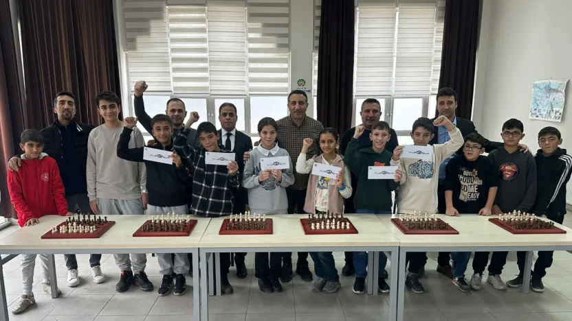 Gençler Kernek Küliyesi'nde Kıyasıya Yarıştı