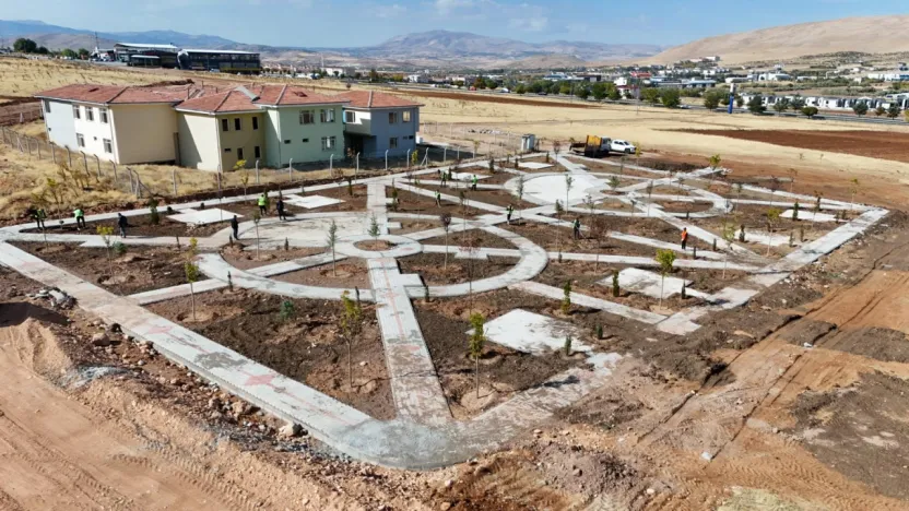 GÜNEYKENT MAHALLESİ'NE YENİ YAŞAM ALANI